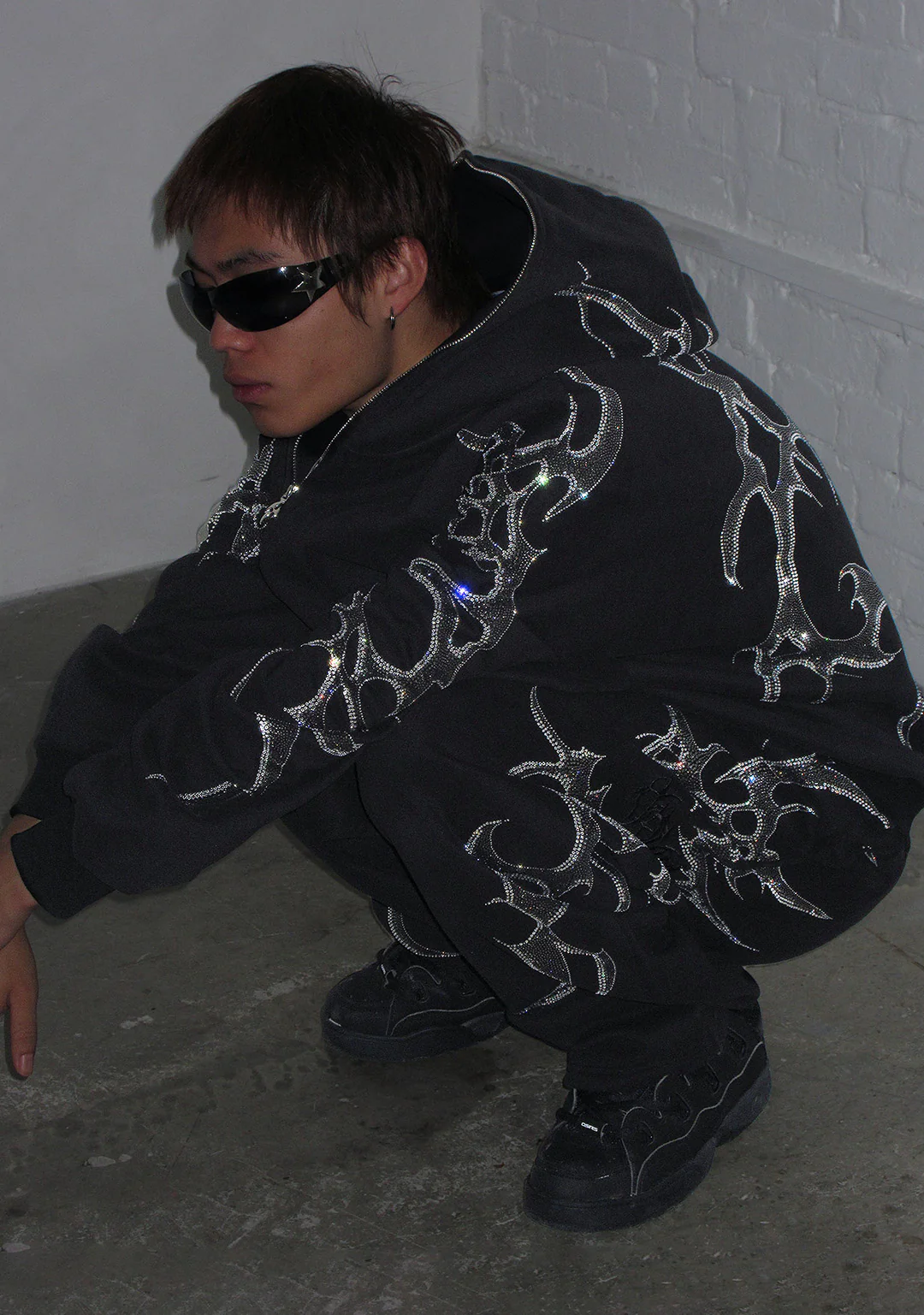 CRASH RHINESTONE ZIP HOODIE BLACK - Image 2