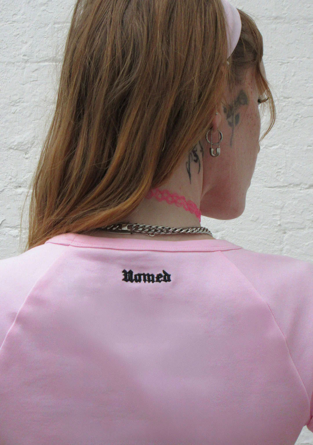 DON'T FALL IN LOVE RHINESTONE BABY TEE BABY PINK - Image 6