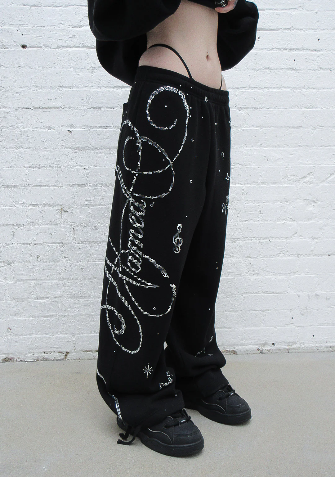 DREAMER RHINESTONE TEDDY OVERSIZED SWEATPANTS BLACK - Image 3