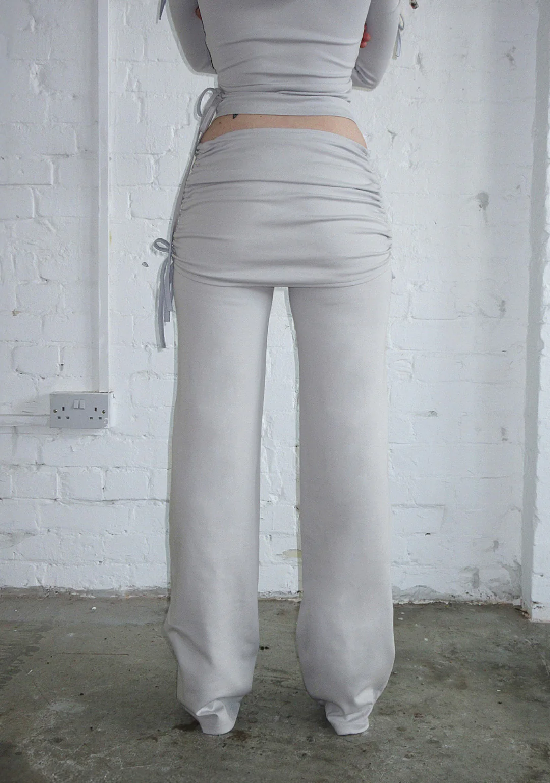 ENVY SCULPT STRETCH TWO PIECE SKIRT TROUSER SET MIST GREY - Image 3