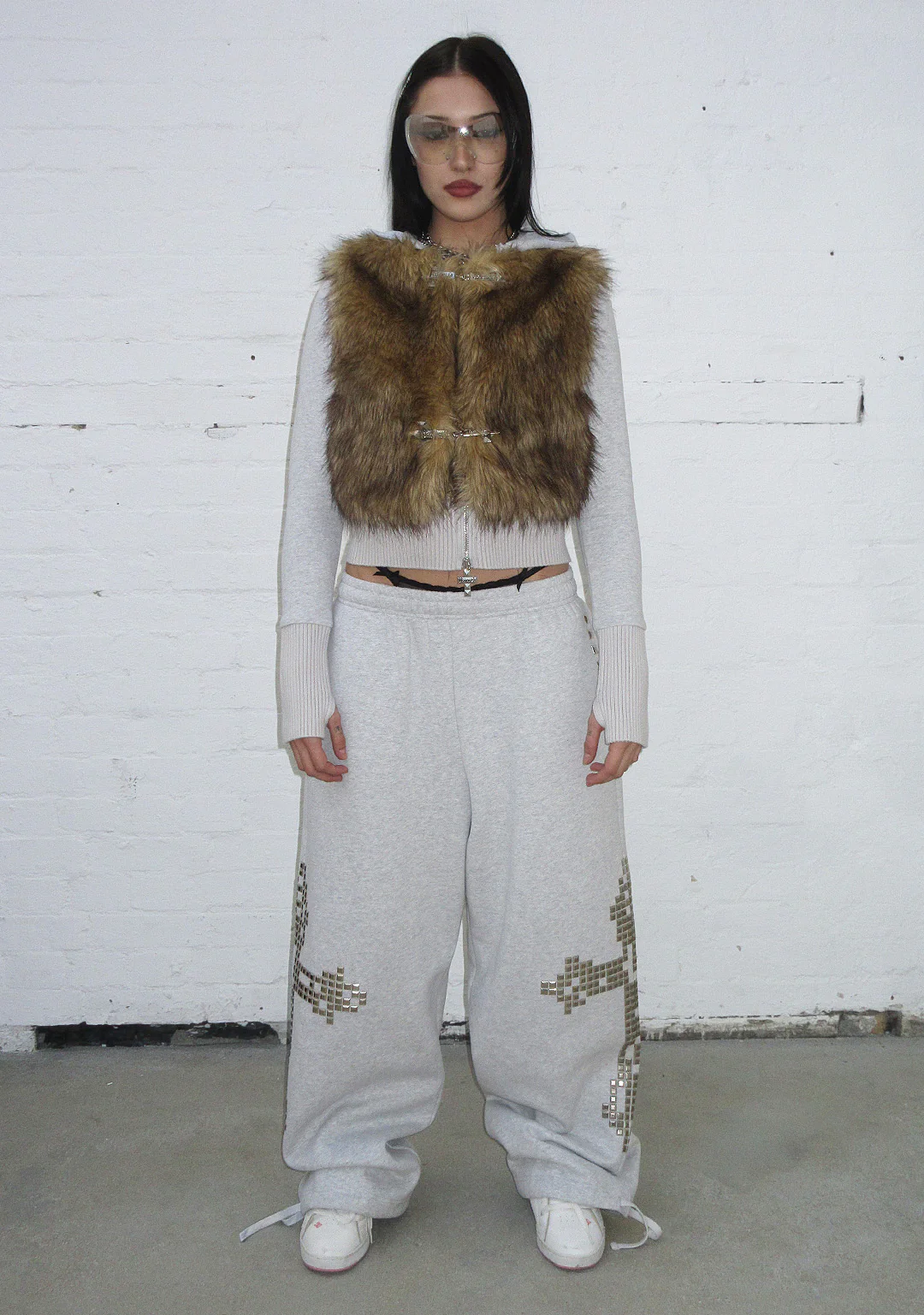 FAITHFUL STUDDED OVERSIZED SWEATPANTS GREY MARL - Image 2