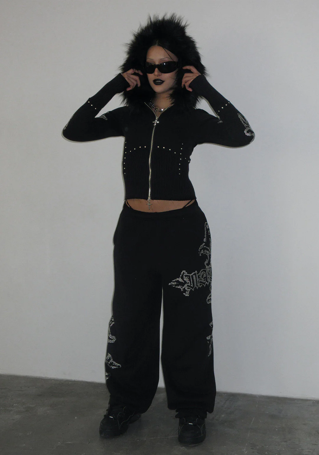 FERAL FAUX FUR FITTED ZIP HOODIE BLACK (DETACHABLE FUR) - Image 3