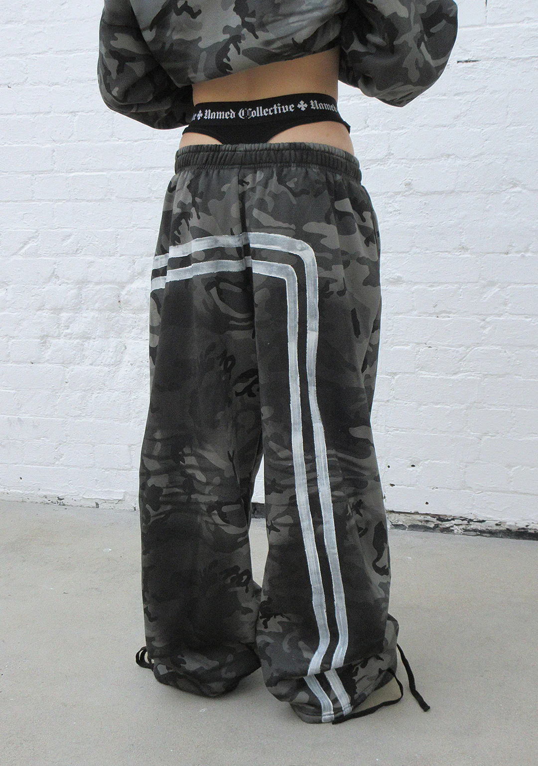 GRIME OVERSIZED SWEATPANTS GREY CAMO - Image 6