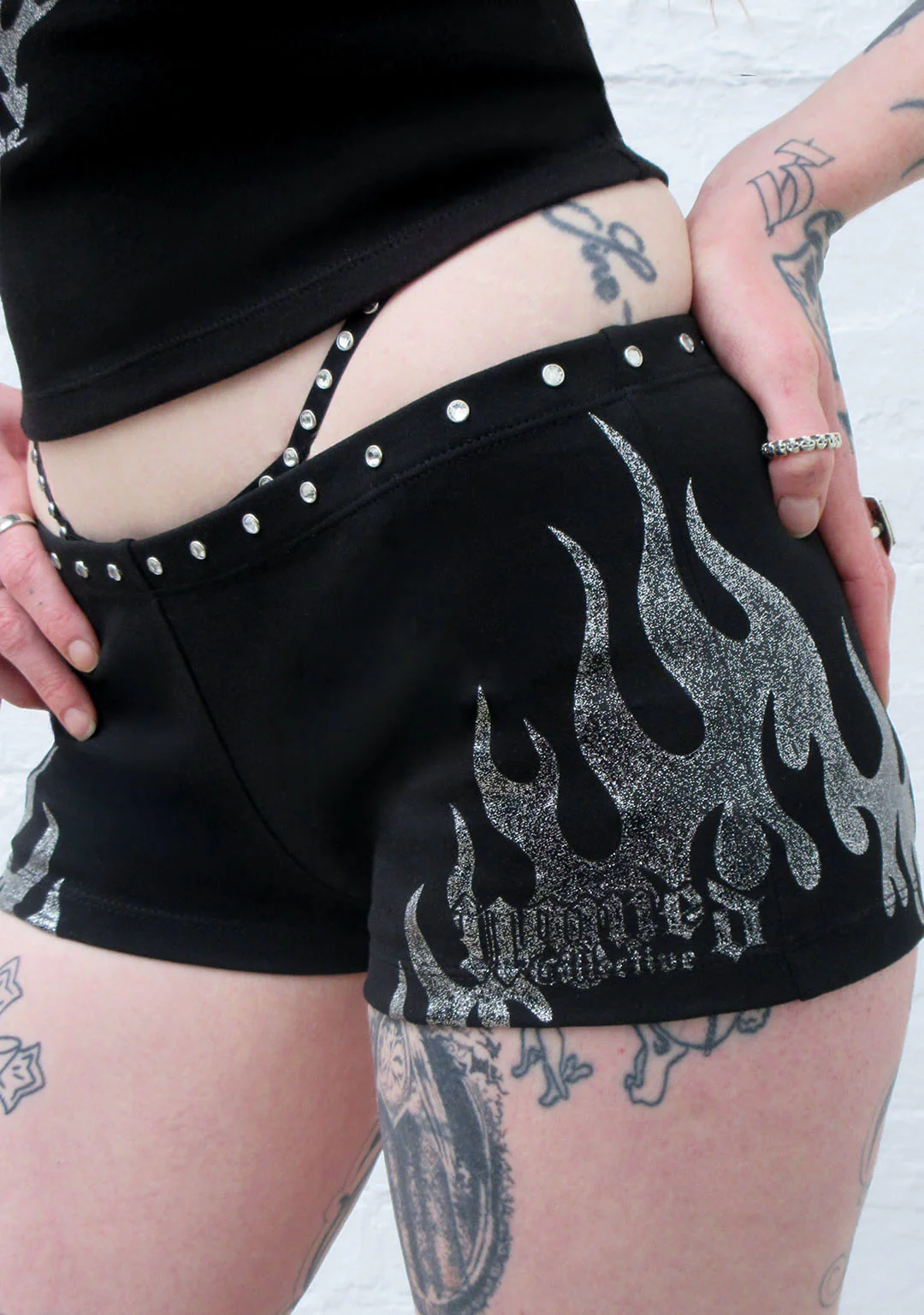 IGNITE RHINESTONE MICRO HOTPANT SHORTS BLACK - Image 4