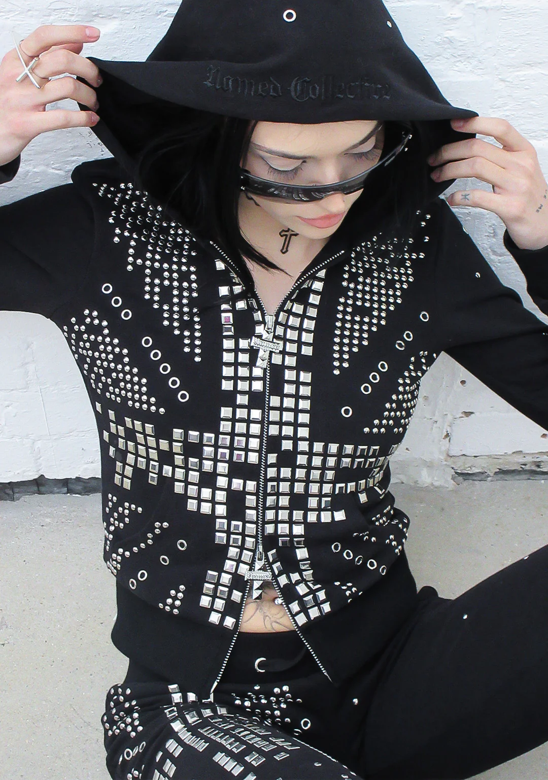 KNIGHT STUDDED FITTED HOODIE BLACK - Image 6