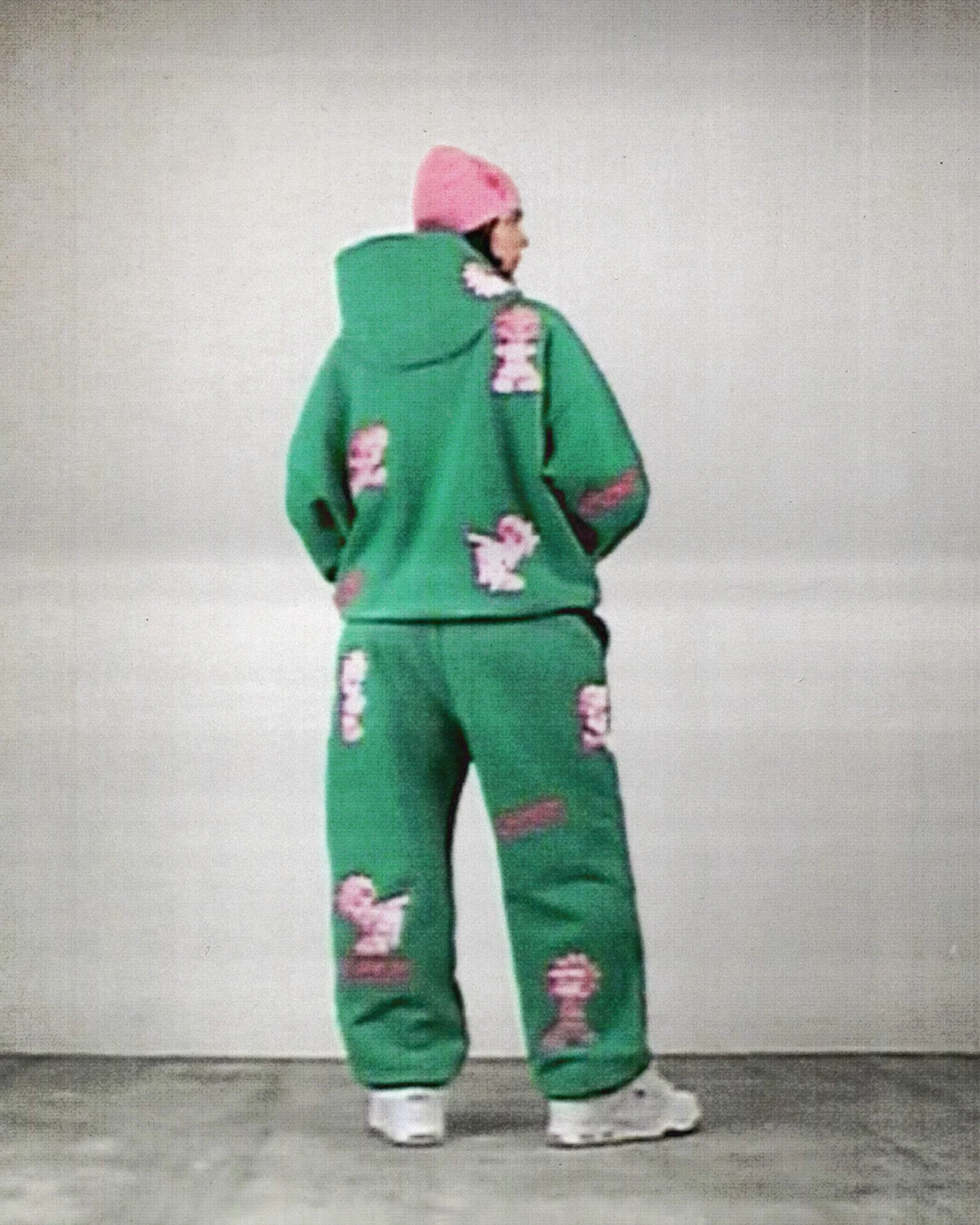 MISBEHAVE SWEATPANTS ELECTRIC GREEN - Image 4