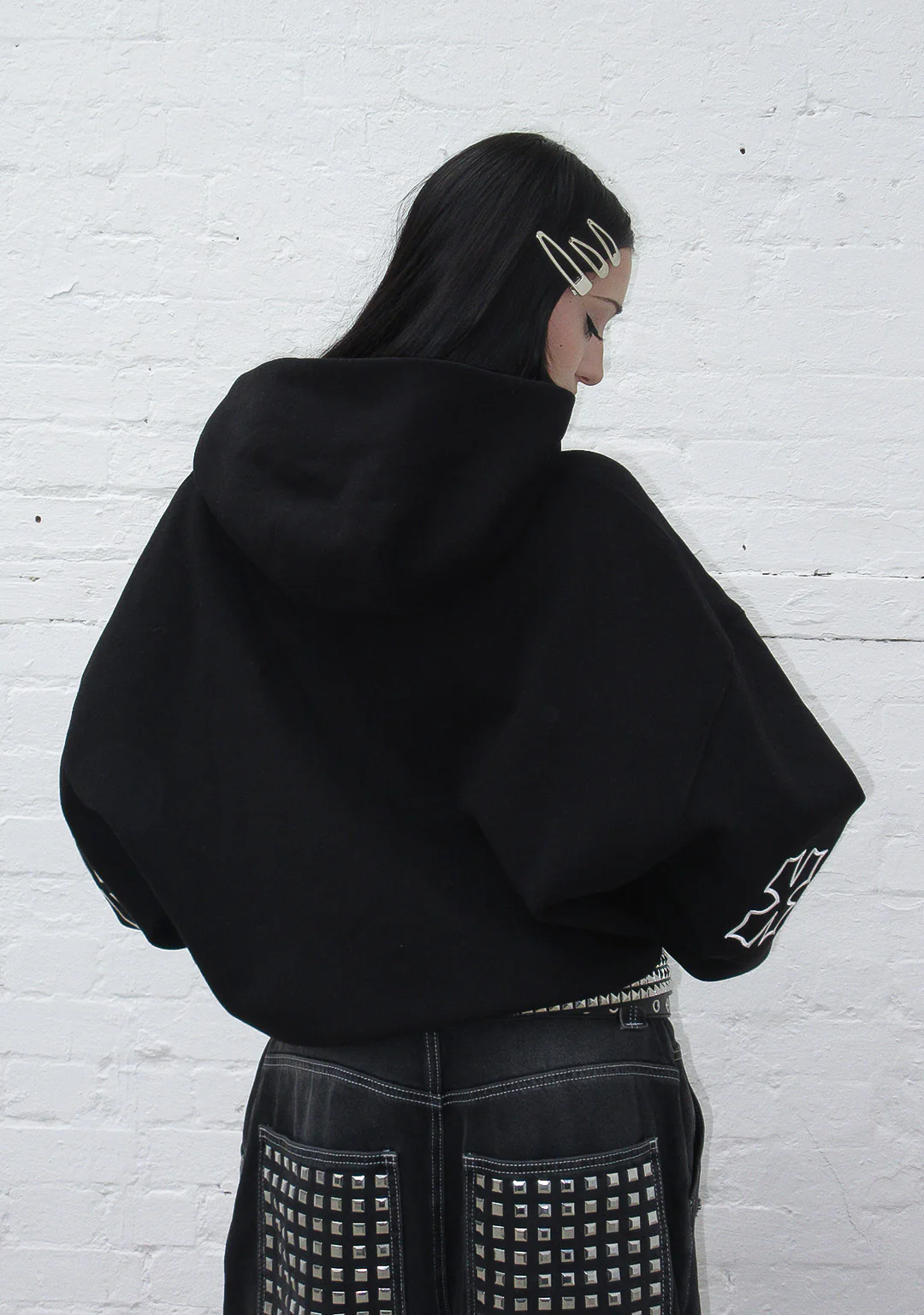 NAMED CLASSICS LOGO PULLOVER HOODIE BLACK - Image 4