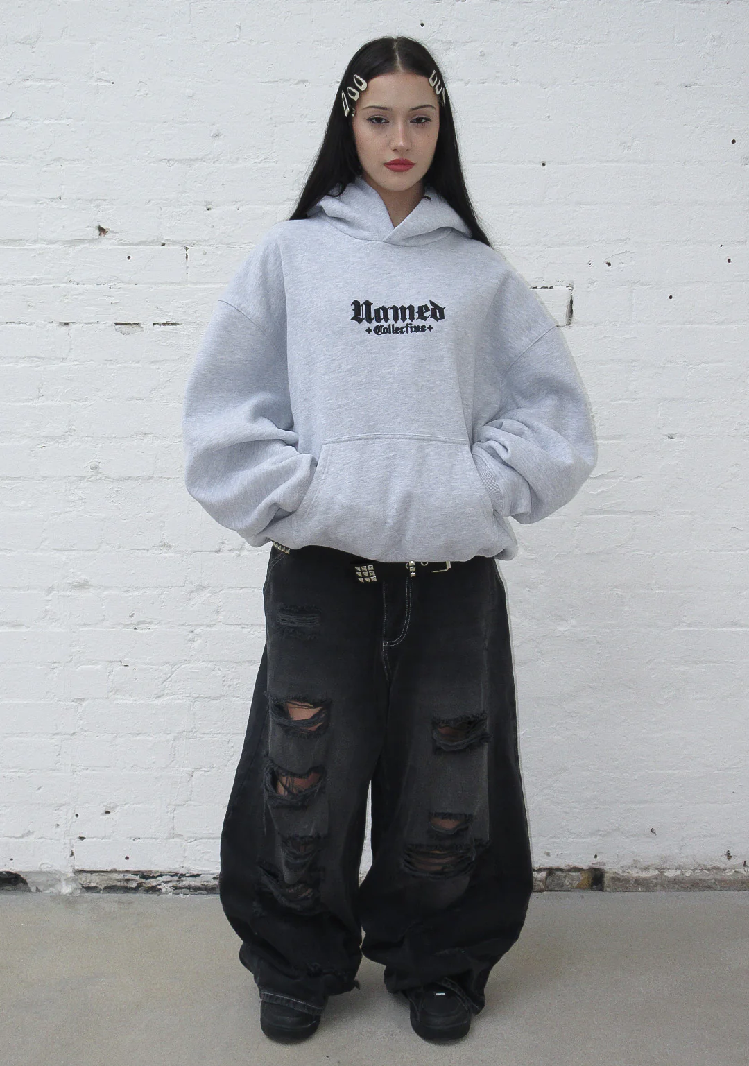 NAMED CLASSICS LOGO PULLOVER HOODIE GREY MARL - Image 4