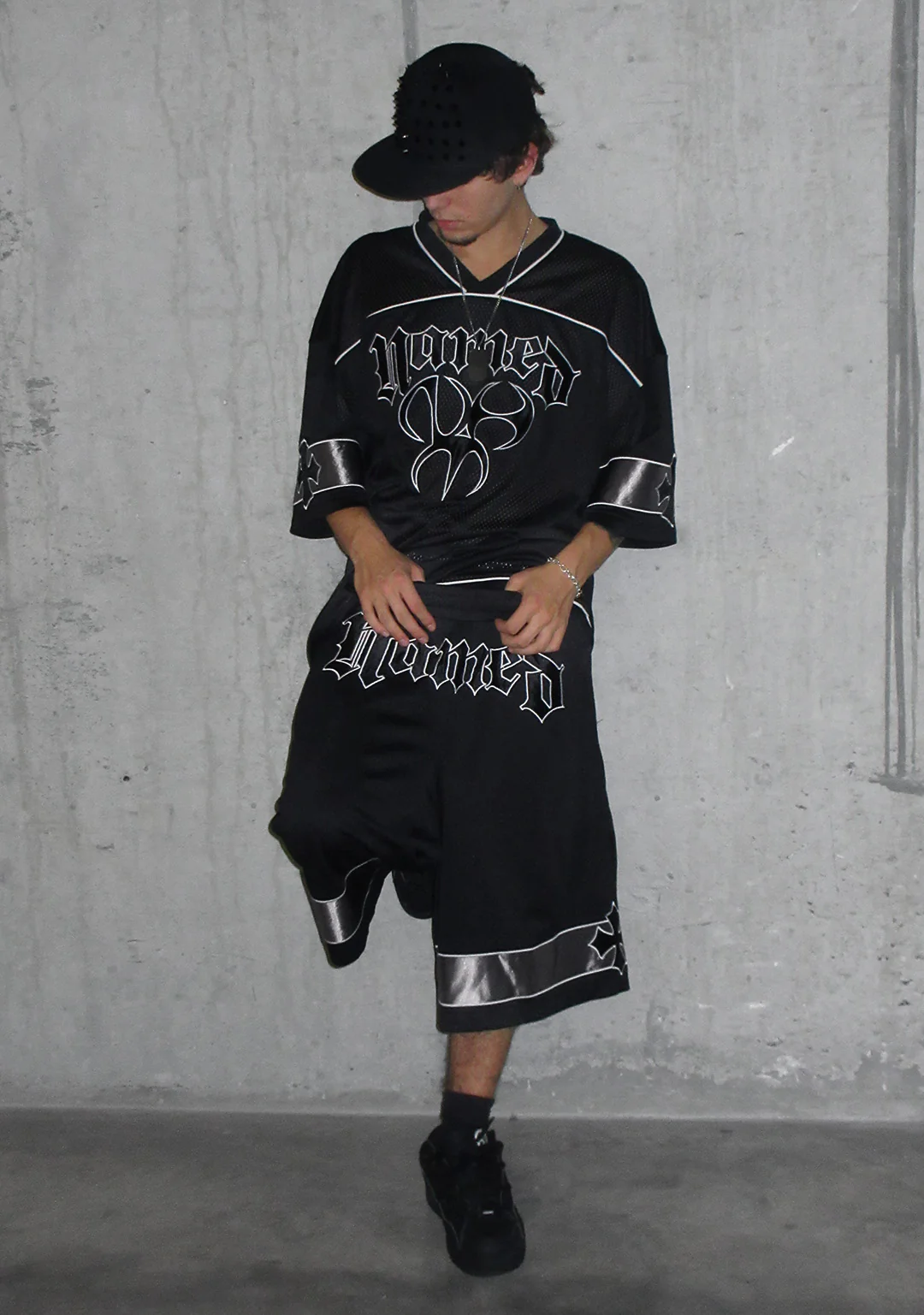 Nth ACTIVE AIRTEX MESH OVERSIZED SHORTS BLACK - Image 3
