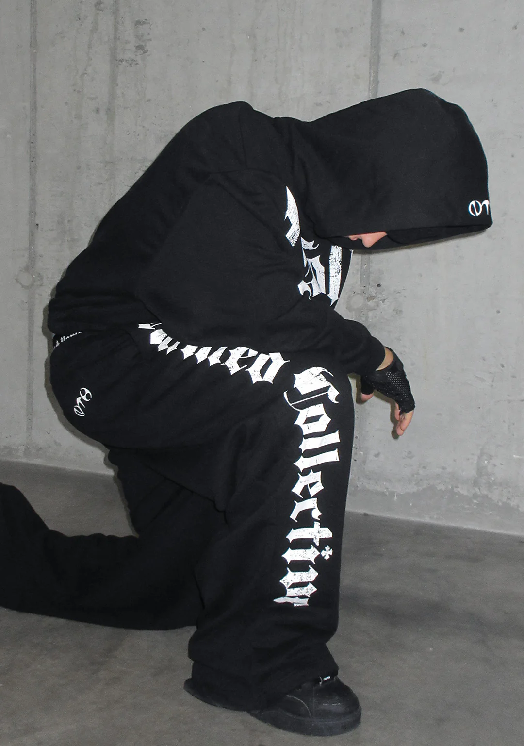 Nth ACTIVE OLD ENGLISH OVERSIZED SWEATPANTS BLACK - Image 6