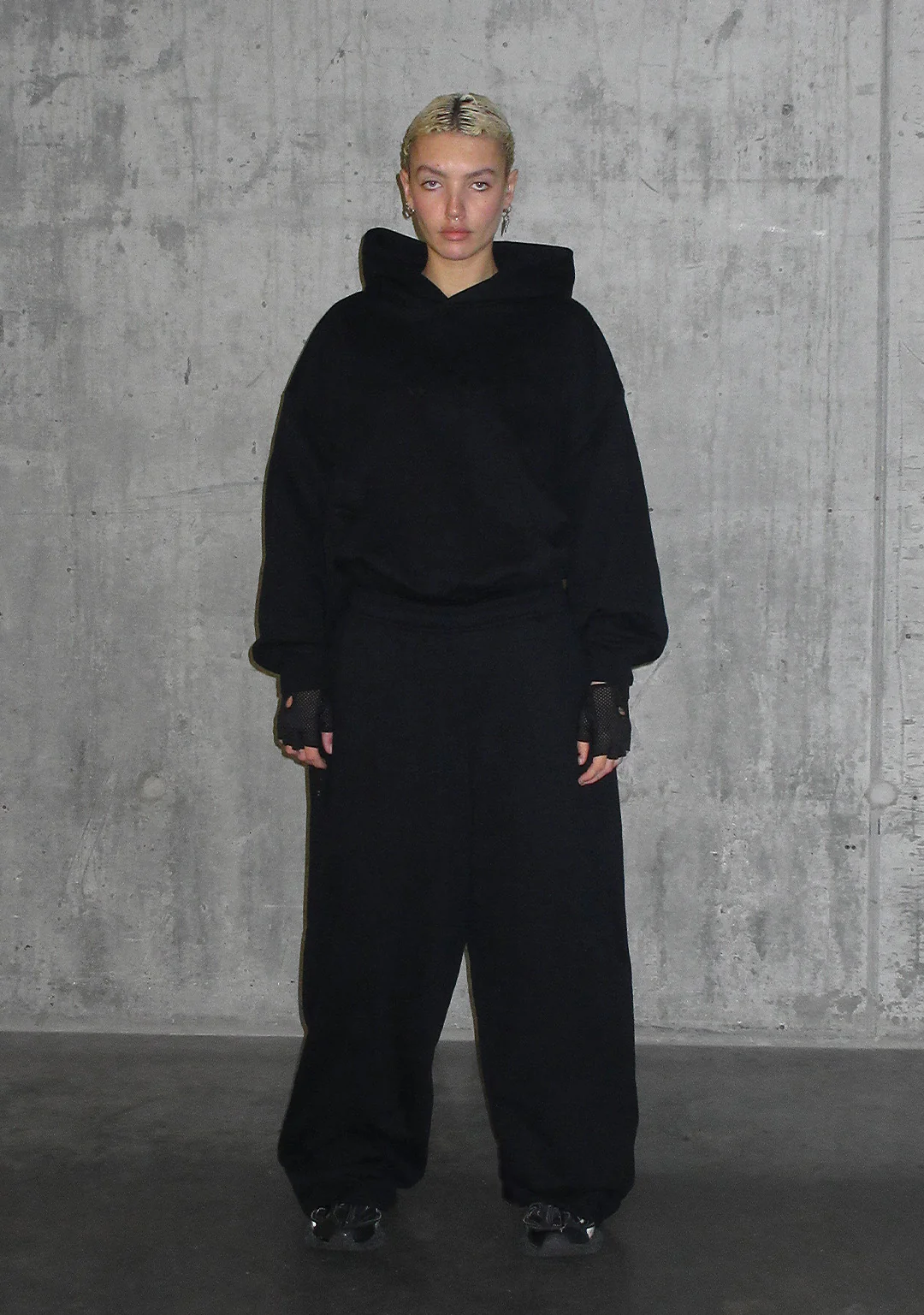 Nth ACTIVE OVERSIZED SWEATPANTS BLACK - Image 4