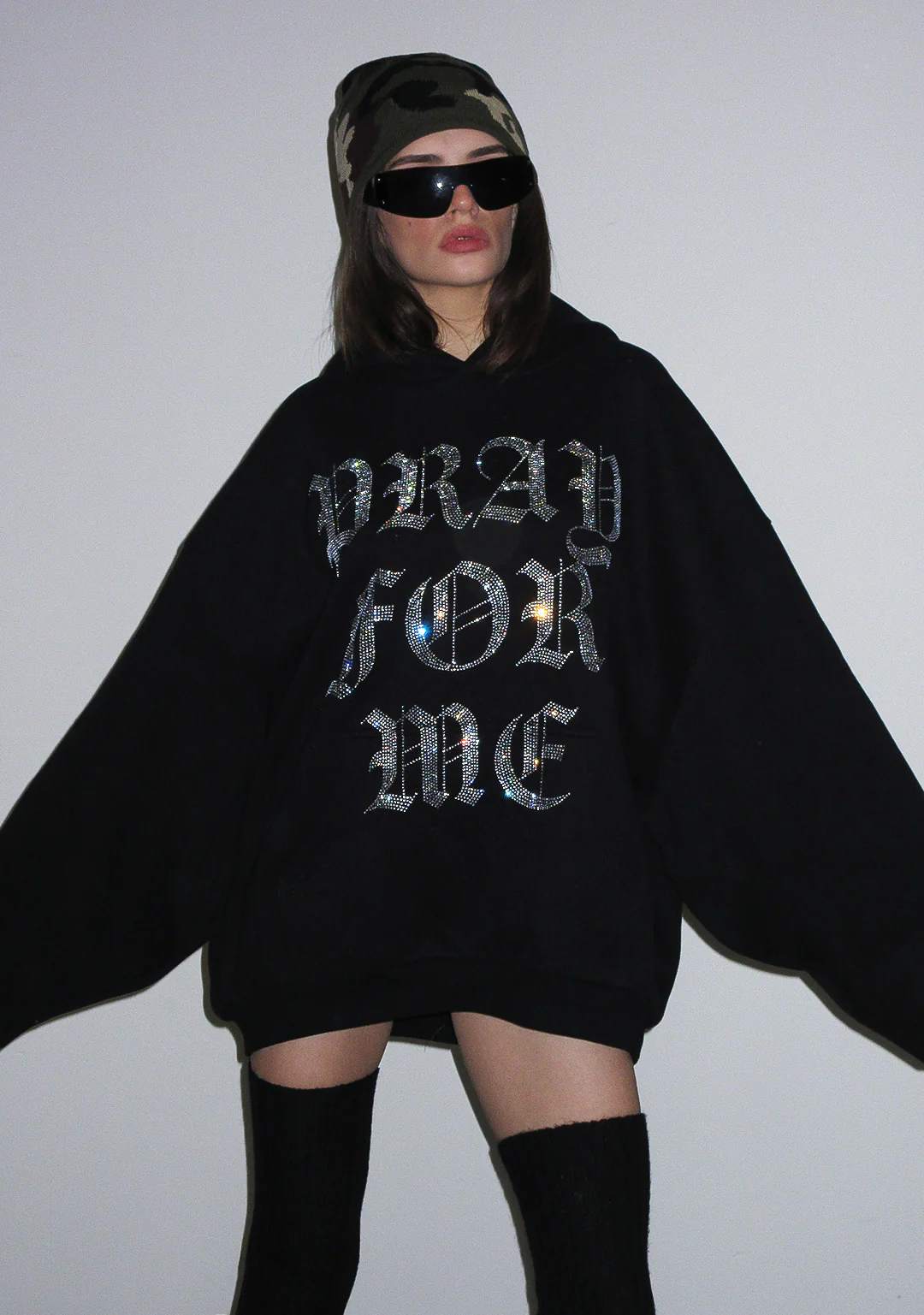 PRAY FOR ME RHINESTONE PULLOVER HOODIE BLACK - Image 2
