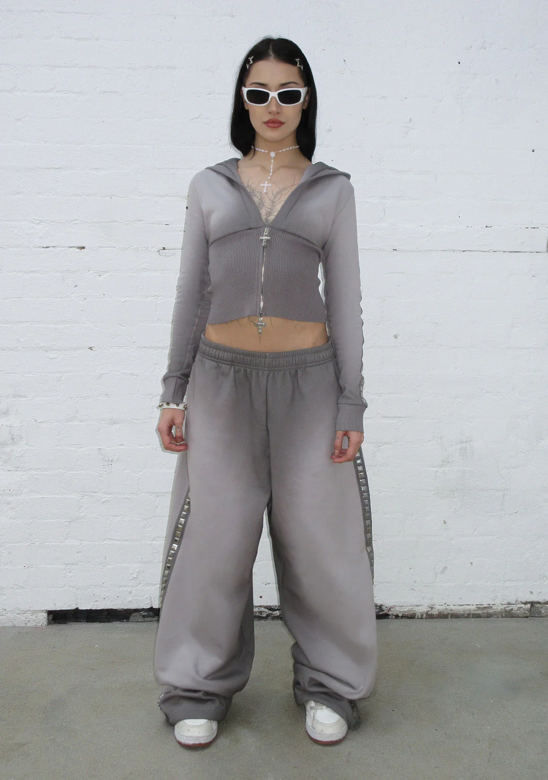 RUMOUR STUDDED FITTED ZIP HOODIE GRADIENT GREY - Image 3