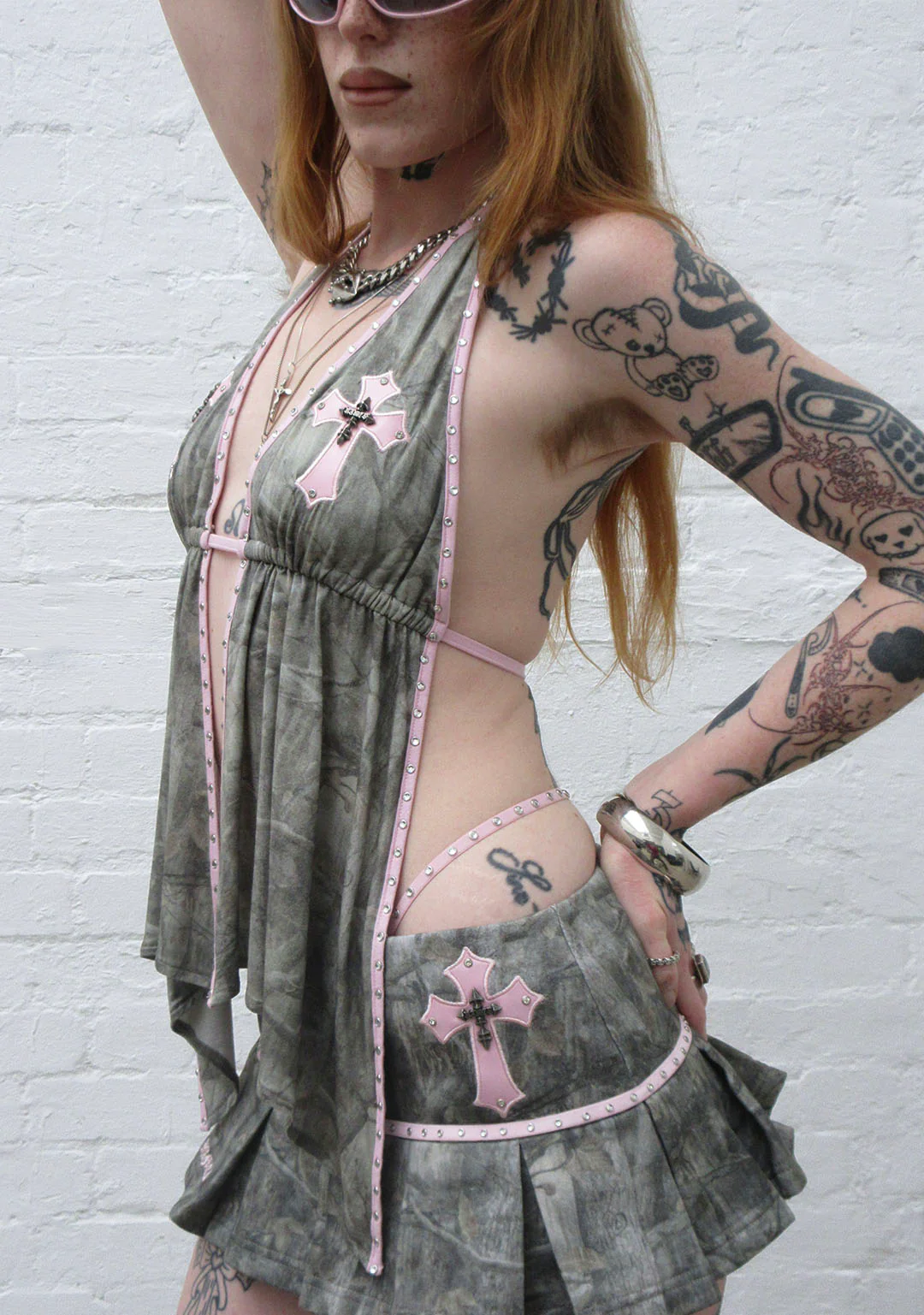 SPOILT BACKLESS HALTERNECK TOP TREE CAMO - Image 7