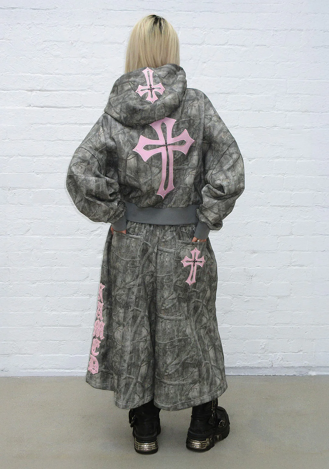 SPOILT CROP ZIP HOODIE TREE CAMO - Image 6