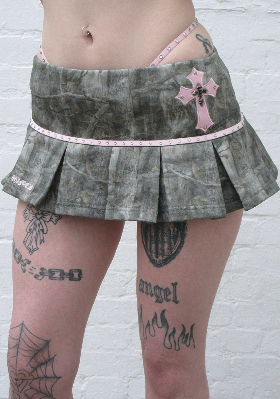 SPOILT PLEATED MICRO SKIRT TREE CAMO - Image 6