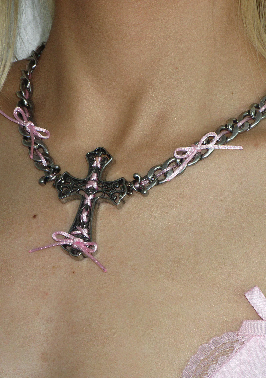 WHISPER CROSS CHAIN 9MM - Image 3