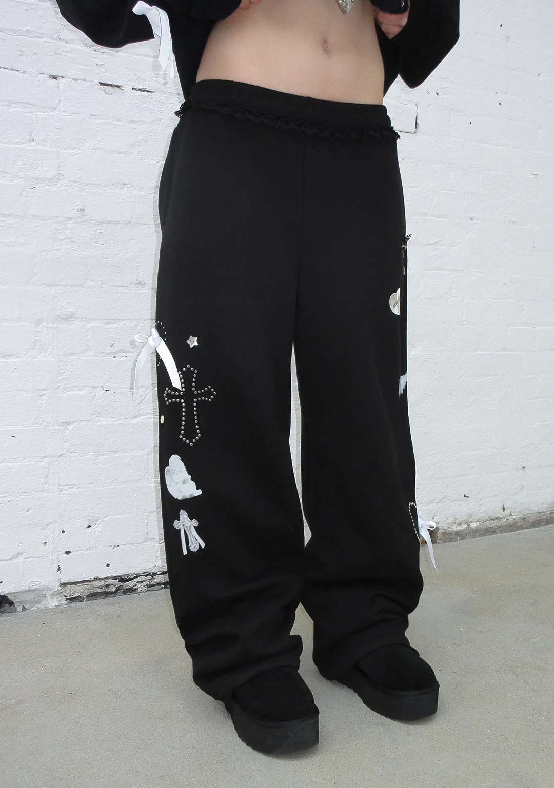 WHISPER OVERSIZED SWEATPANTS BLACK - Image 5